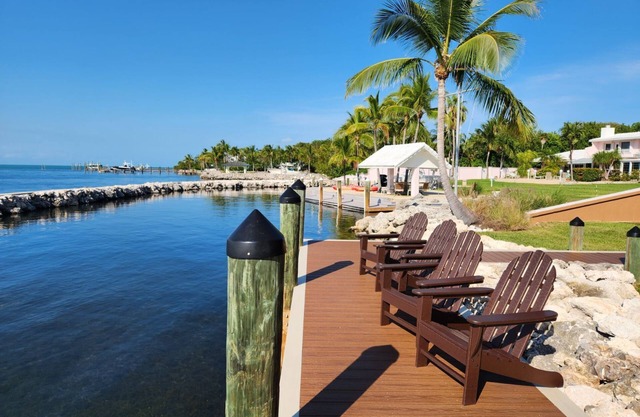 Bayfront w Dock, 96 Jet Spa, Secluded