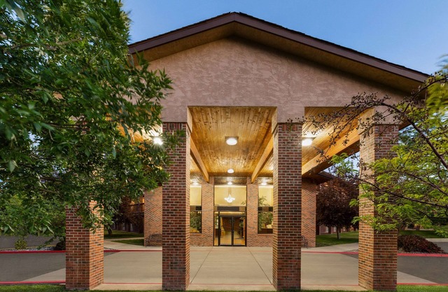 Baymont by Wyndham Cortez