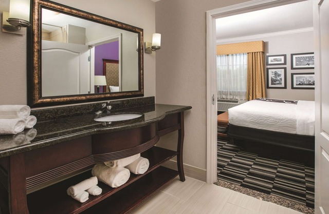 Baymont by Wyndham Dallas South-DeSoto