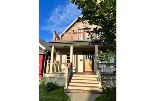 Bayview Jewel! 3 bdr, 2 bath powered by *Solar*