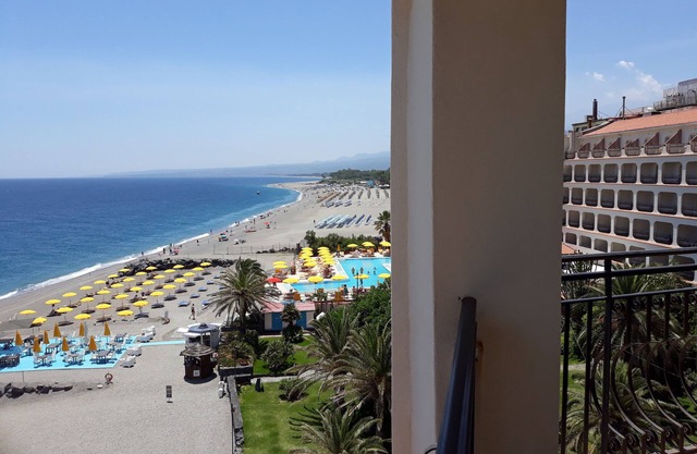BB Villa Overlooking Sea, Mountain, Coast - Renovated Ancient Winery More