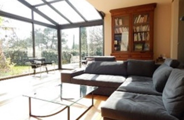 Beautiful contemporary villa with pool, near Montpeliier