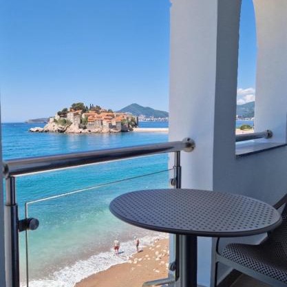 Beach apartment Sveti Stefan
