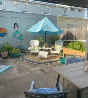 Beach Blanket Bungalow - A Wonderful townhome near the beach
