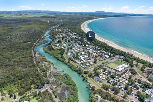 Beach Break at Hat Head - 22 Bay St - No Sheets or Towels Provided