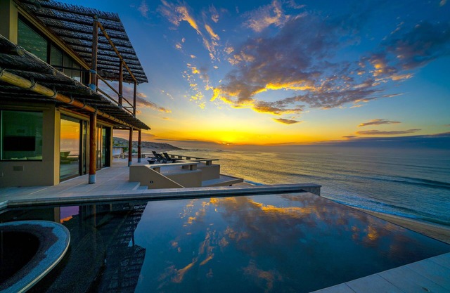 Beach Front 8,500 Sq Ft Villa, Infinity Pool, Pristine Swimming
