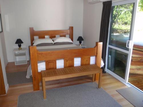 Beach Front Studio, Palms - Tapu Bay Studio