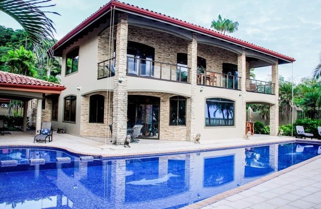 Beach Front Villa in Paradise + Guest House