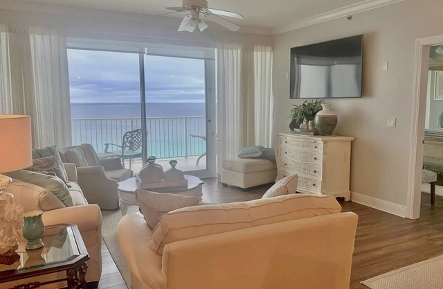 BEACH front with AMAZING OCEAN VIEW. It's 1600 sq.'