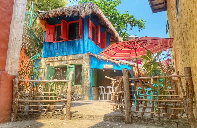 Beach House-Casita in Calatagan with pool (for 6)