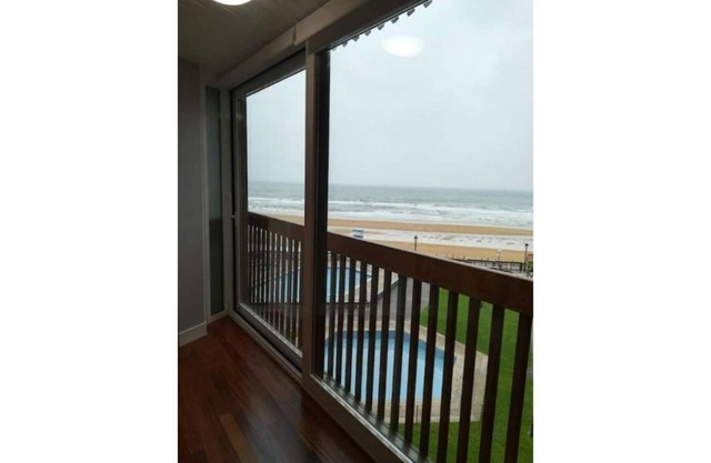 Beach House * & Parking