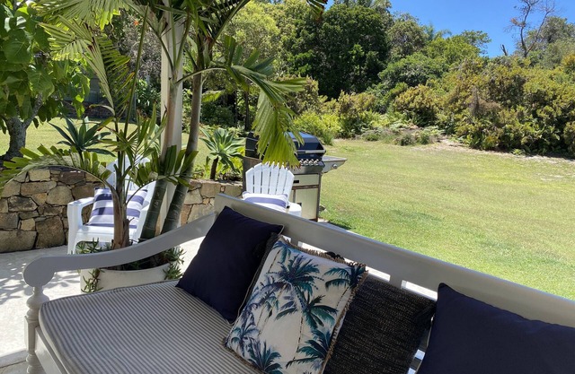 Beach House-Perfect Retreat-Walk to Tallow Beach!