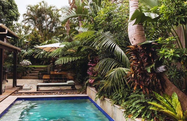 Beach Jungle - Hot Tub, Firepit & Pool in Beachside Oasis