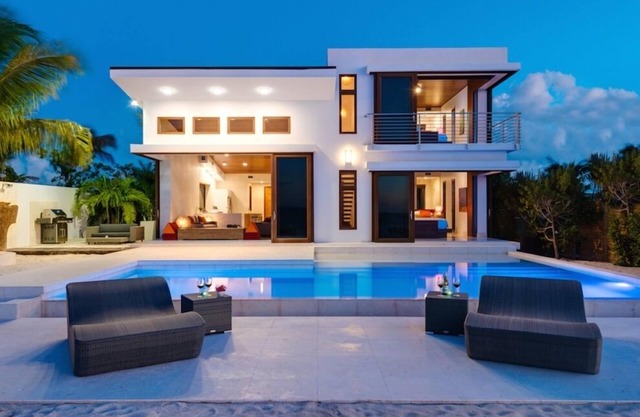 Beach Kandi | Beach Front - Located in Tropical Grace Bay with House Cleaning Included