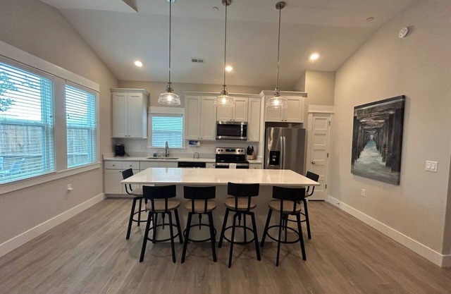 Beach Please! 2 bedroom Single Level
