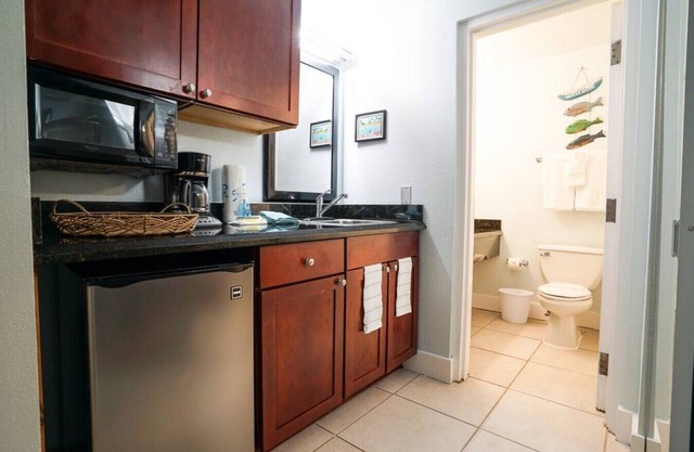Beach Resort Studio - Sleeps 4- Access to all Restaurants & Amenities!