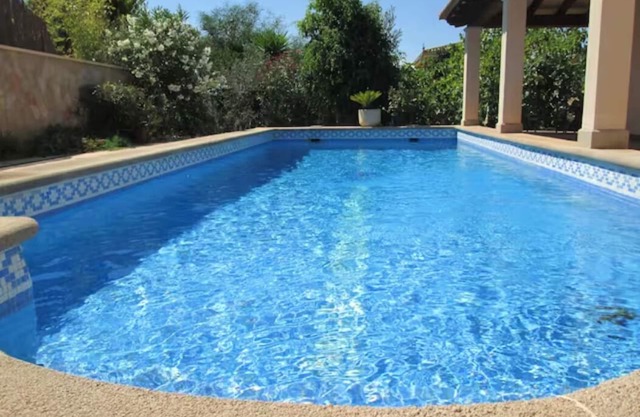 Beach Villa, Amazing Pool, Free WiFi, BBQ.