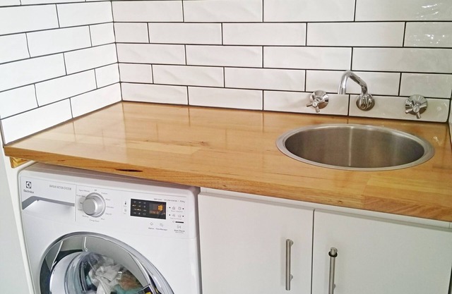 Beachcomber Apartments: Unit 2 (Downstairs)