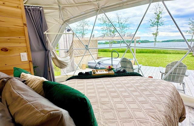 Beachcomber Dome Luxury Waterfront Rental with Jacuzzi & Outdoor Shower