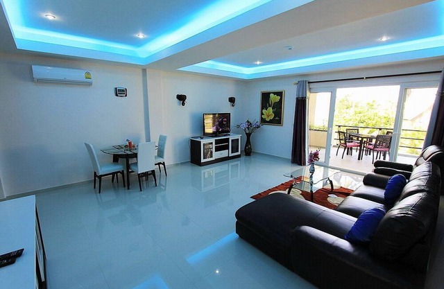 Beachfront 1 Bedroom Apartment with Sea View