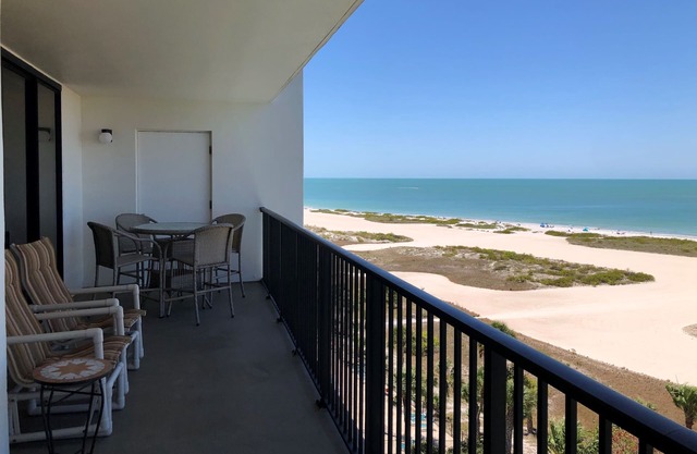 Beachfront 9th Floor on Sand Key Beach! Socially Distant & Dreamy!