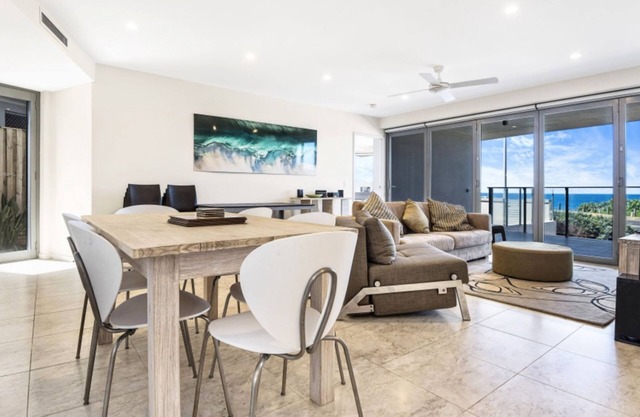 Beachfront Apartment 1 Cabarita Beach - Stylish Beachfront Apartment Overlooking Cabarita Beach