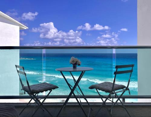 Beachfront Apartment by Andiani Travel