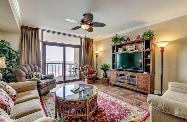 Beachfront Bliss: Discover Paradise in Our Luxurious 2-Bedroom Condo with Ocean Views!