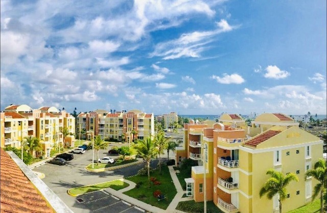 Beachfront Condo w/Rooftop Terrace &WiFi