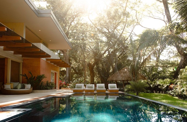 Beachfront Luxury Villa in Playa Hermosa "Pandora"