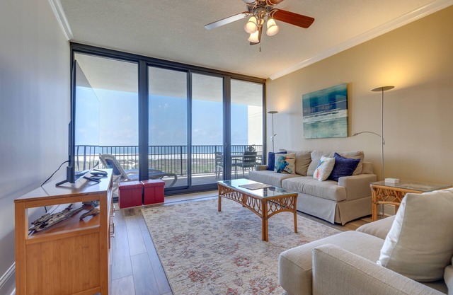 Beachfront Dauphin Island Condo w/2 Pools & Sauna