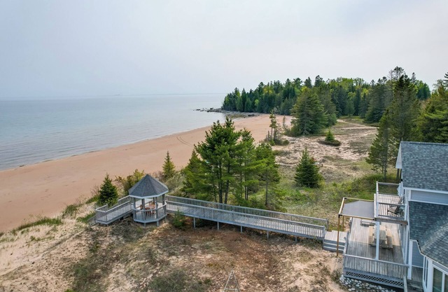 Beachfront De Tour Village Townhome w/Patio!