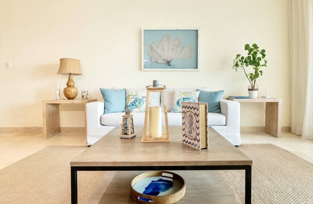 Beachfront Lux condo w/private terrace