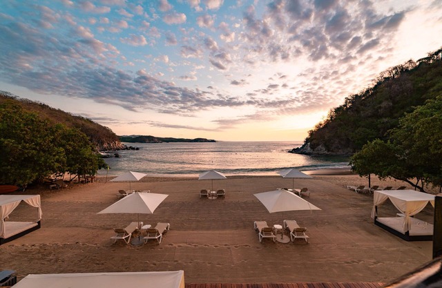 Beachfront Penthouse | Resort Amenities