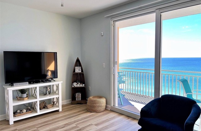 Beachfront View at Splash 705W! ALL 5-Star Reviews! Free Beach Chairs thru Oct.