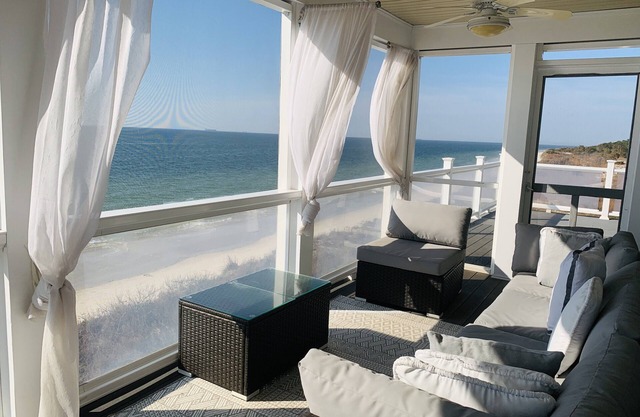 Beachfront Villa - Private Beach with Hot Tub