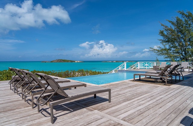 Beachfront Villa with Pool on beautiful Sandy Beach