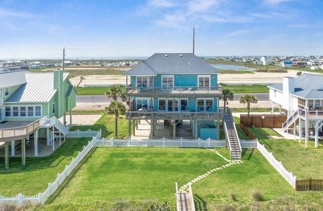 Beachfront w/Dune Walkover, Gulf Views from Every Room, Large Patio