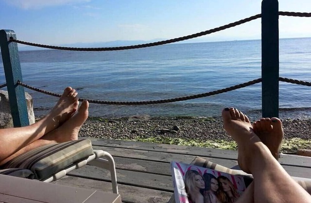 BEACHSIDE by the Bay, Waterfront, Hot Tub & Beach!