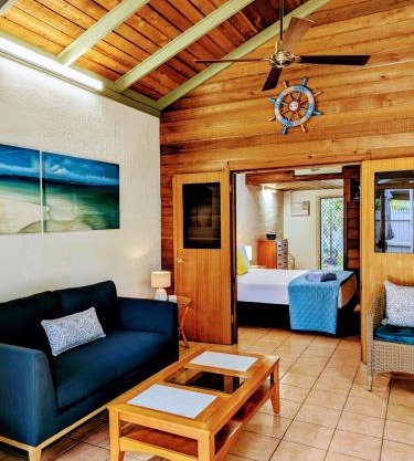 Beachside Cottage - A Private Peaceful Hidden Gem 50m to Beach