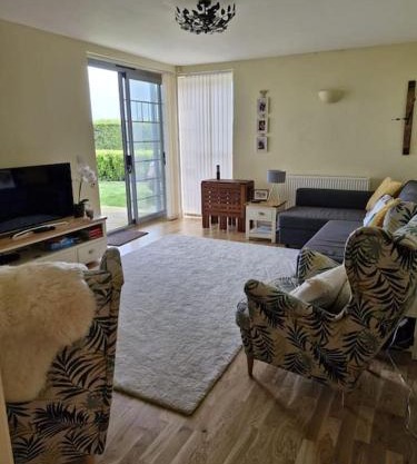 Beachside Ground Floor Flat