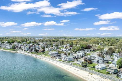 Beachside in Branford