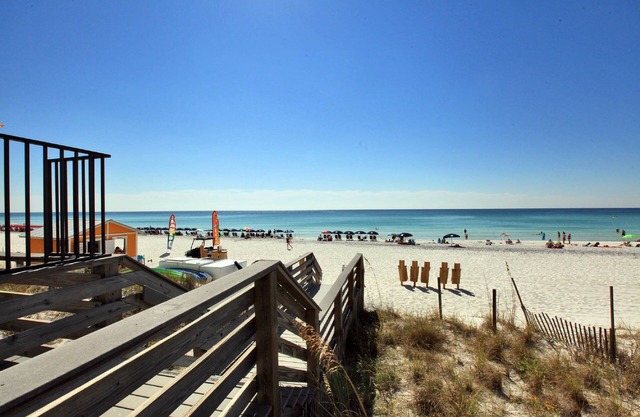 Beachside Towers at Sandestin by Panhandle Getaways