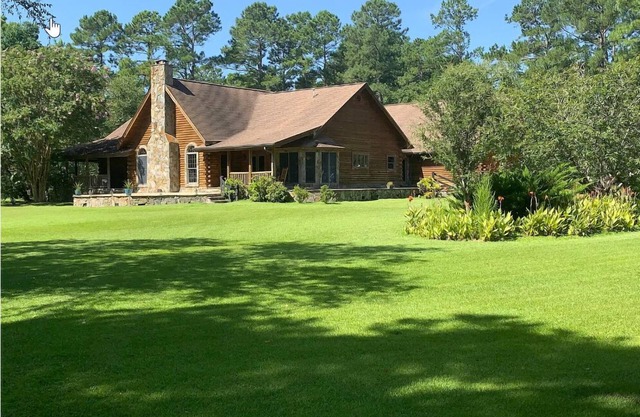 Beachwoods Inn