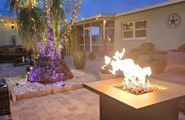 Beachy 1-Bedroom Getaway in Cape Coral – 20 Mins to Sanibel & Fort Myers Beach!