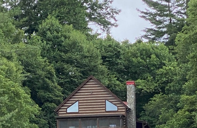 Bear Haven 3 Story Log Cabin with Pond View