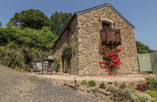 BEARSCOMBE, pet friendly, country holiday cottage in Modbury