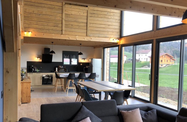 Beau Chalet Neuf, Location Semaine Pour Plusieurs Familles