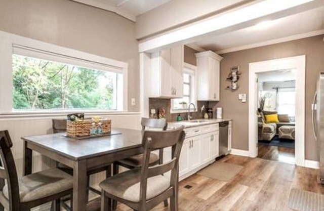Beautiful 1920's Bungalow
