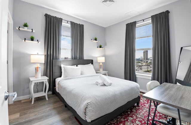 Beautiful 1BR Near Encore Boston 8003
